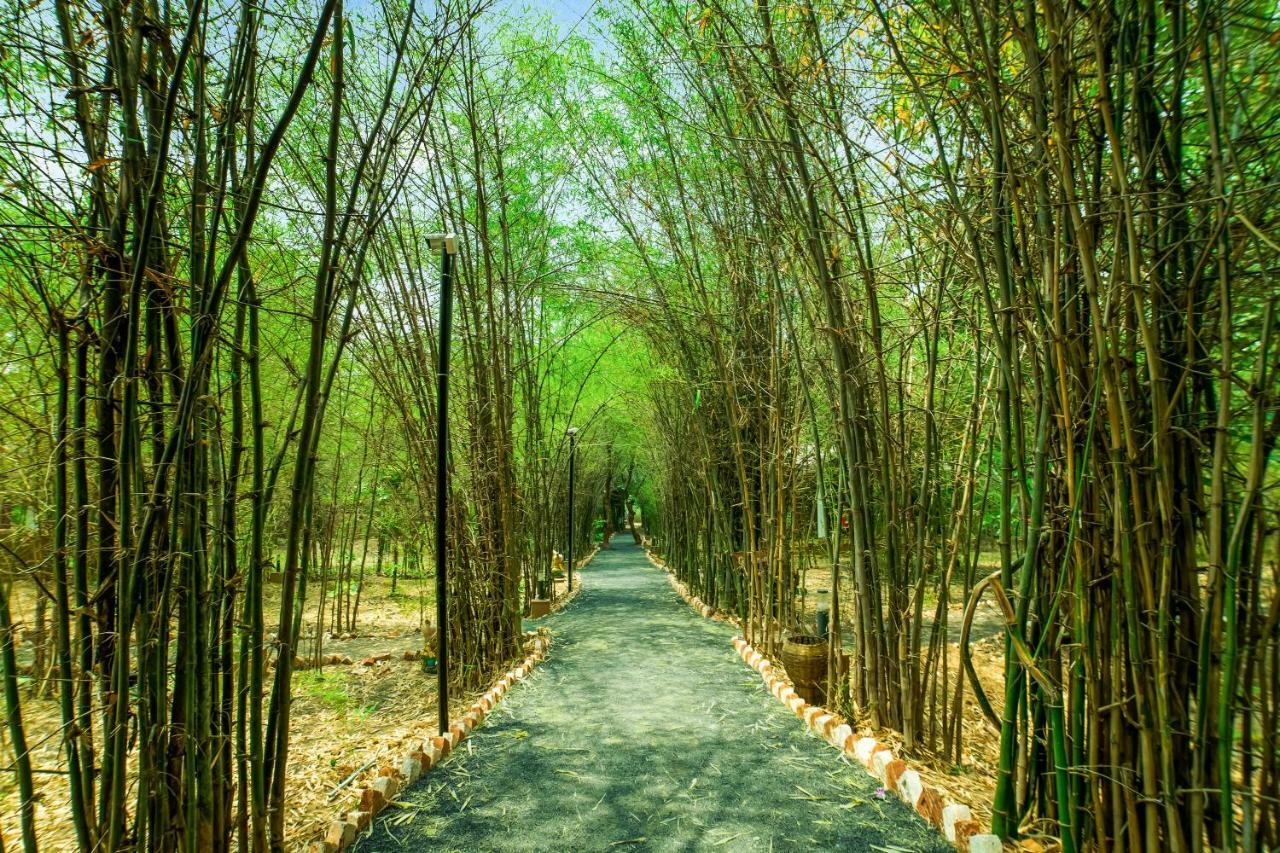 Lemon Tree Wildlife Resort, Bandhavgarh Tāla Zewnętrze zdjęcie